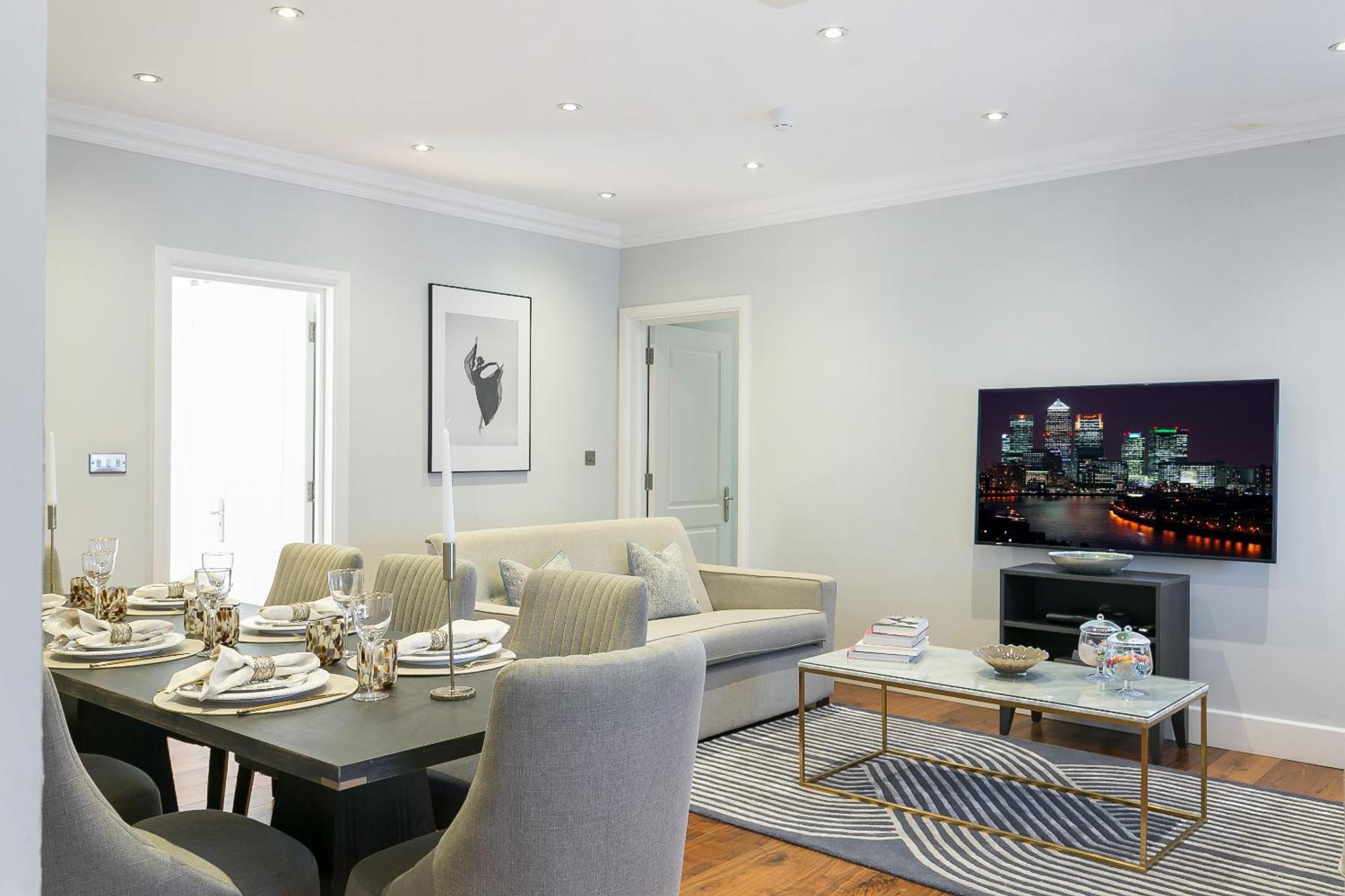Chilworth Court Aparthotel 4*